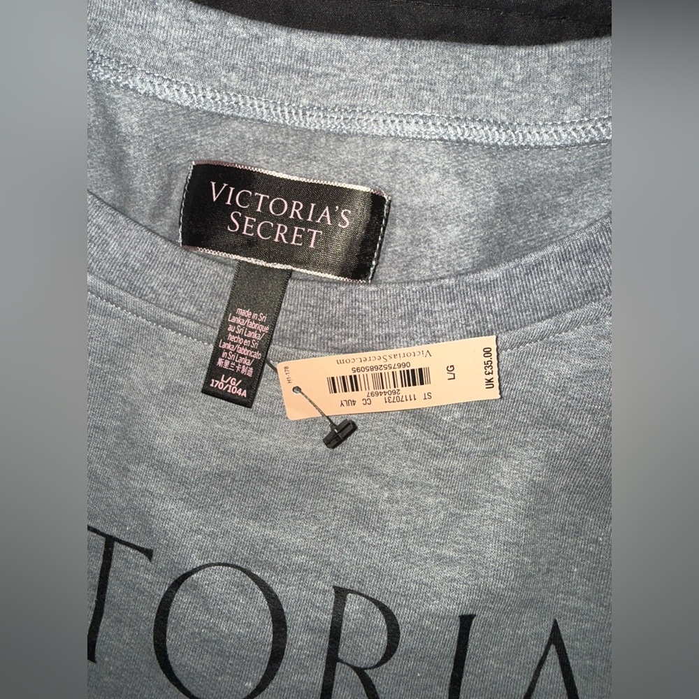 Victoria's Secret Heather Gray long sleeve pullover sweatshirt size Large NWT! - Picture 2 of 2